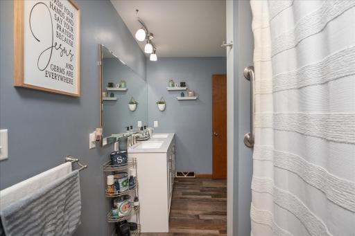 18-18-Bathroom.jpg