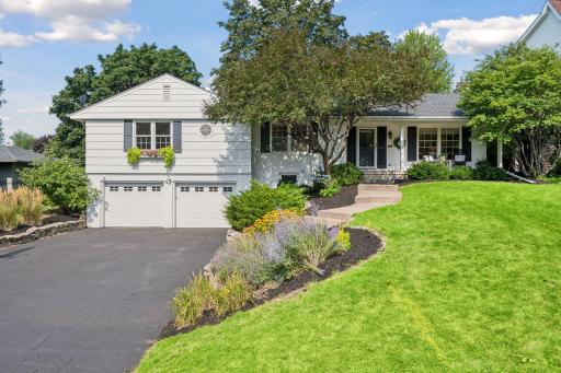 Photo for 5272 Lochloy Drive, Edina, MN 55436 - listing #7126921 5272 Lochloy Drive, Edina, MN 55436