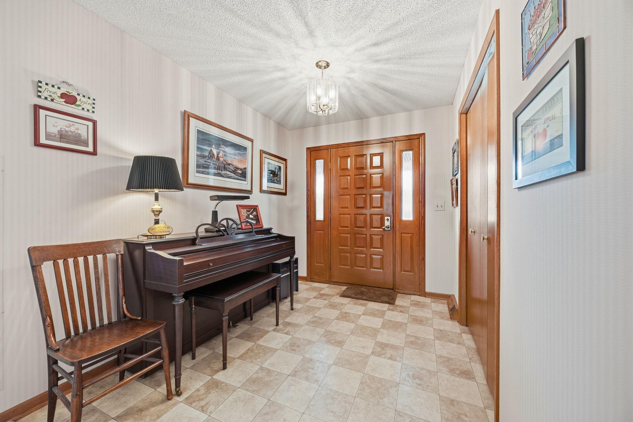 Spacious front entry