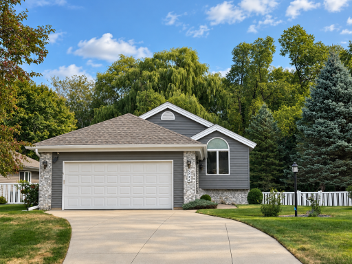 Photo for 5734 Heather Ridge Drive, Shoreview, MN 55126 - listing #7126927 5734 Heather Ridge Drive, Shoreview, MN 55126