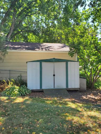 Lawnmower shed