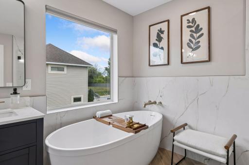 Freestanding soak in tub