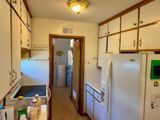 906 W Walnut Avenue, Olivia, MN 56277
