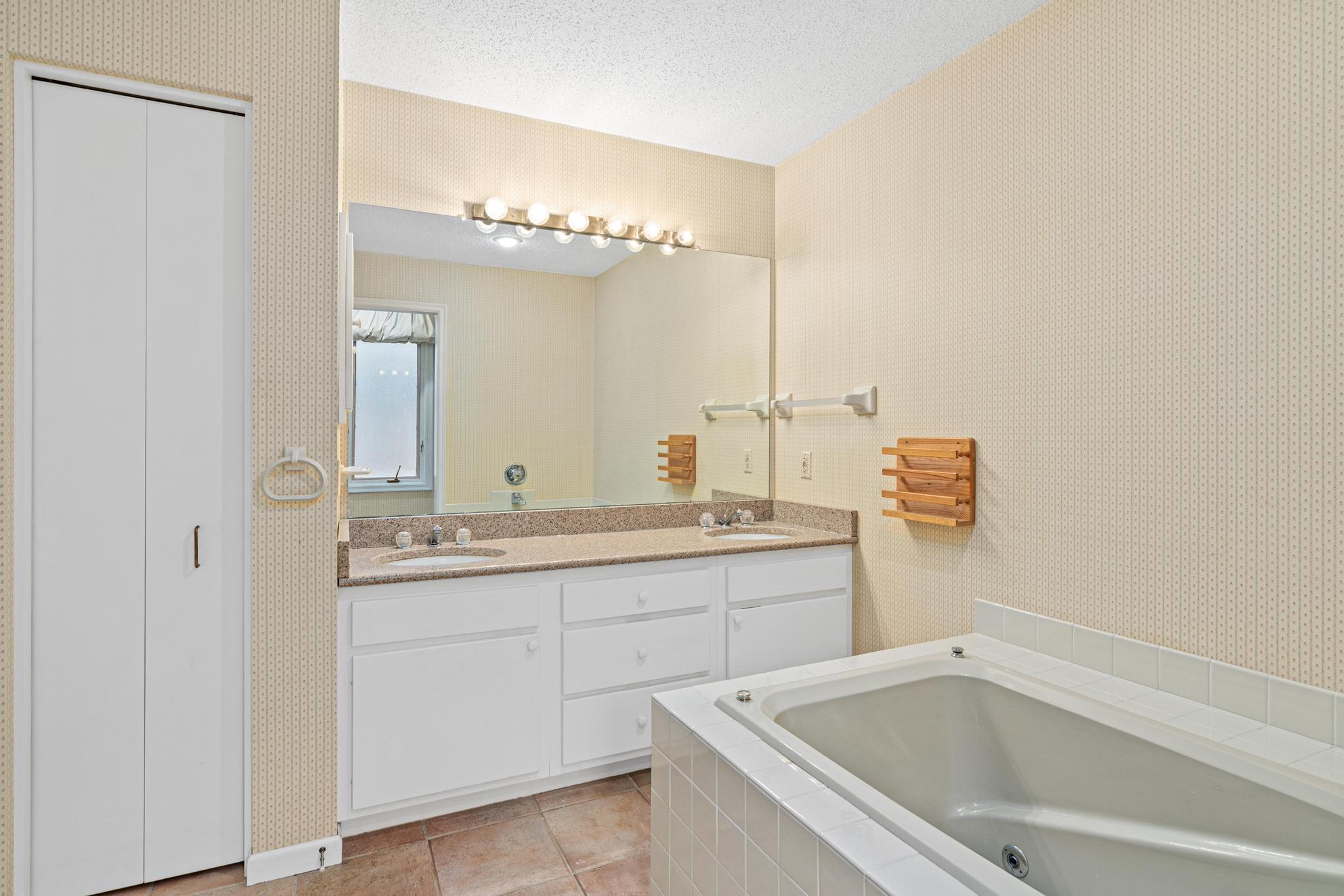 18 Anemone Cir-21.jpg