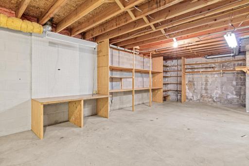 18 Anemone Circle, North Oaks, MN 55127