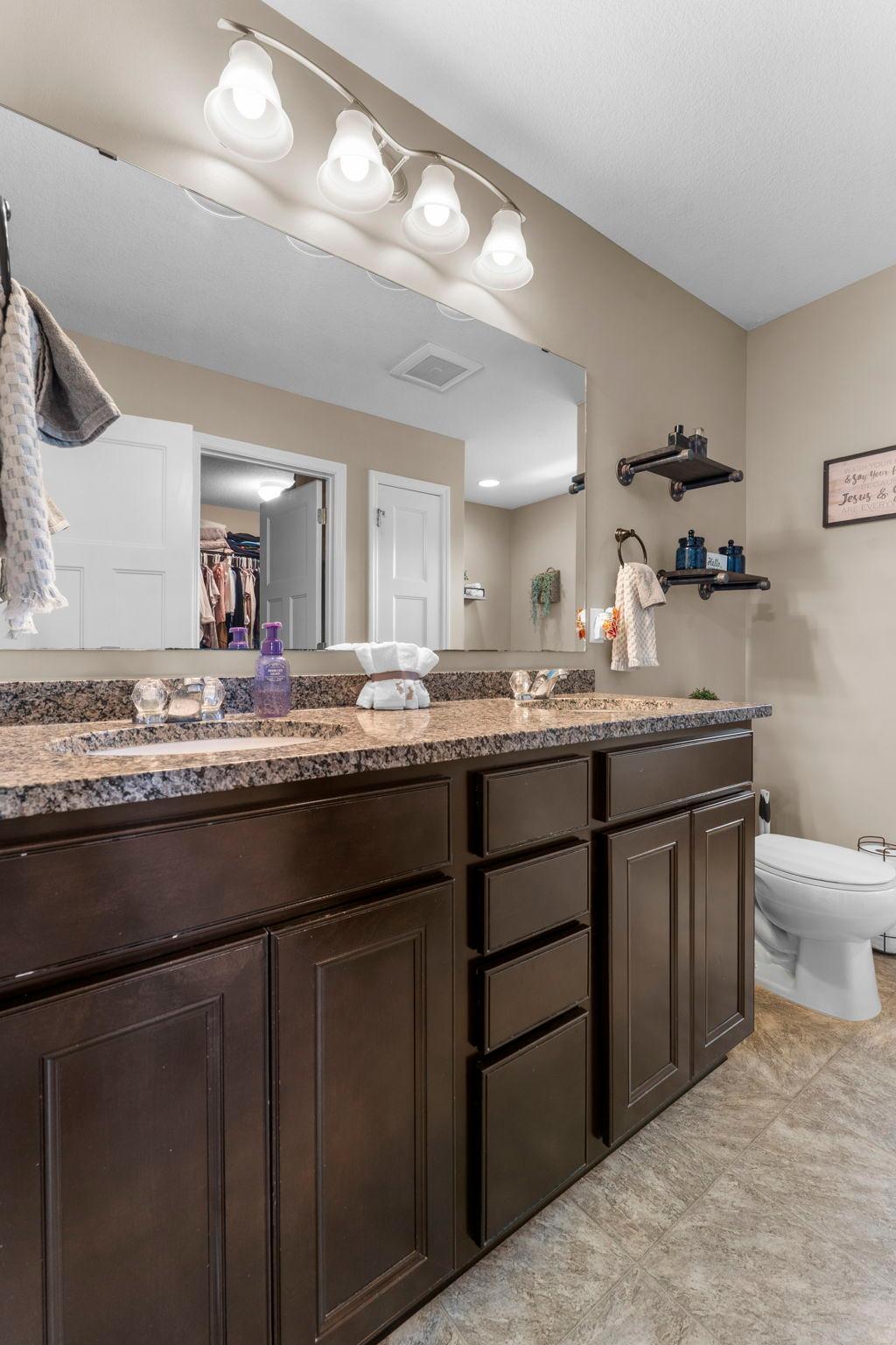 39-web-or-mls-4971 Hamlet Ave N-308.jpg