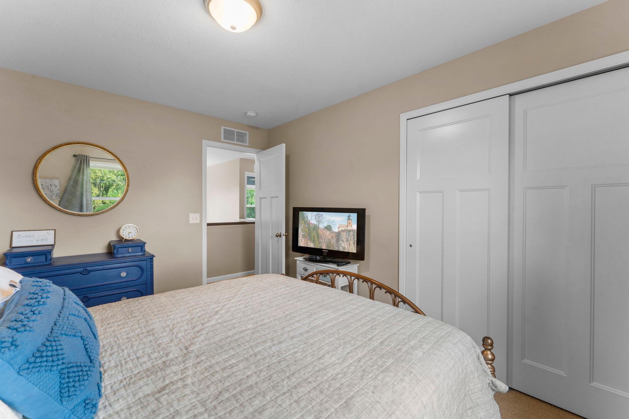44-web-or-mls-4971 Hamlet Ave N-333.jpg