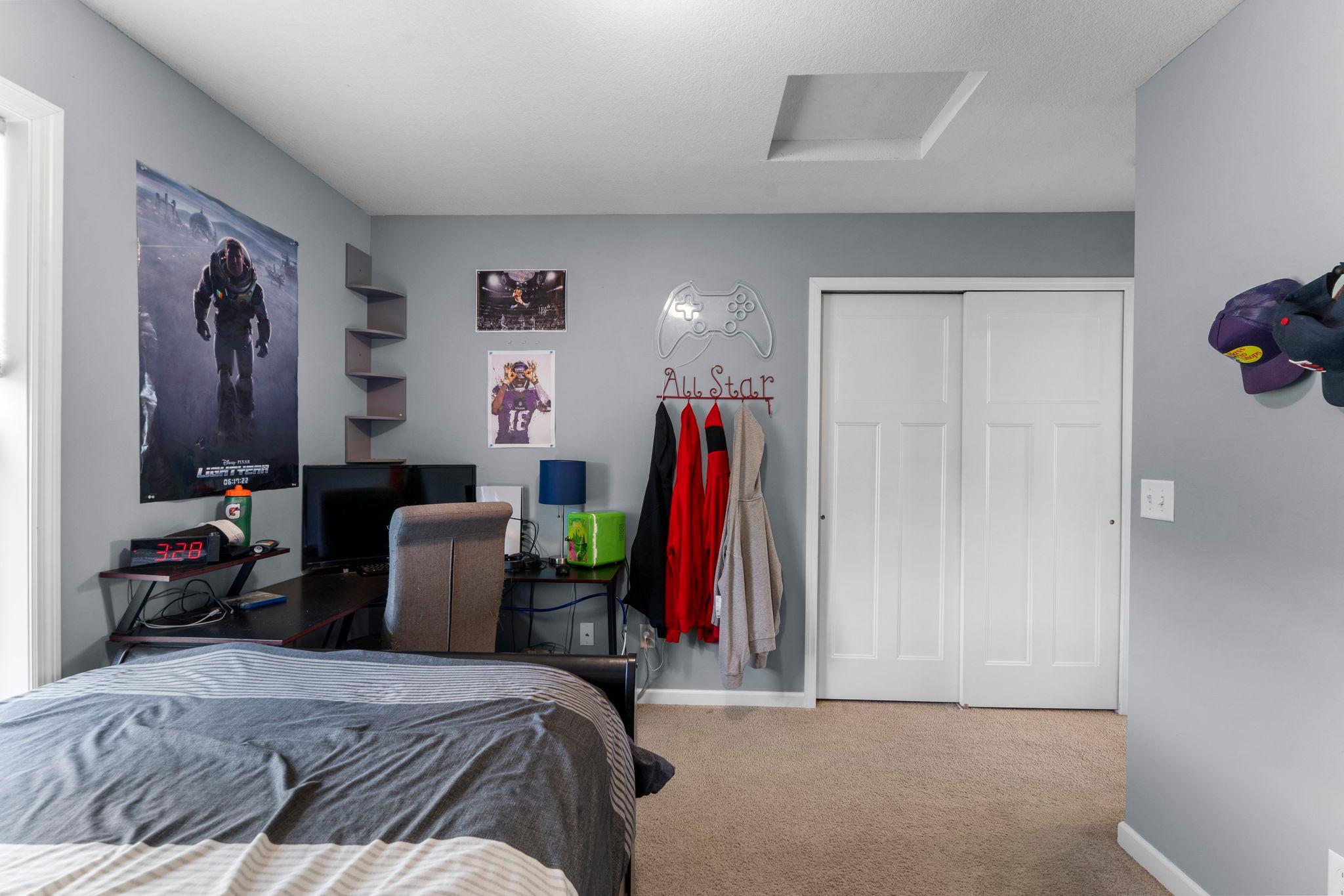 46-web-or-mls-4971 Hamlet Ave N-343.jpg