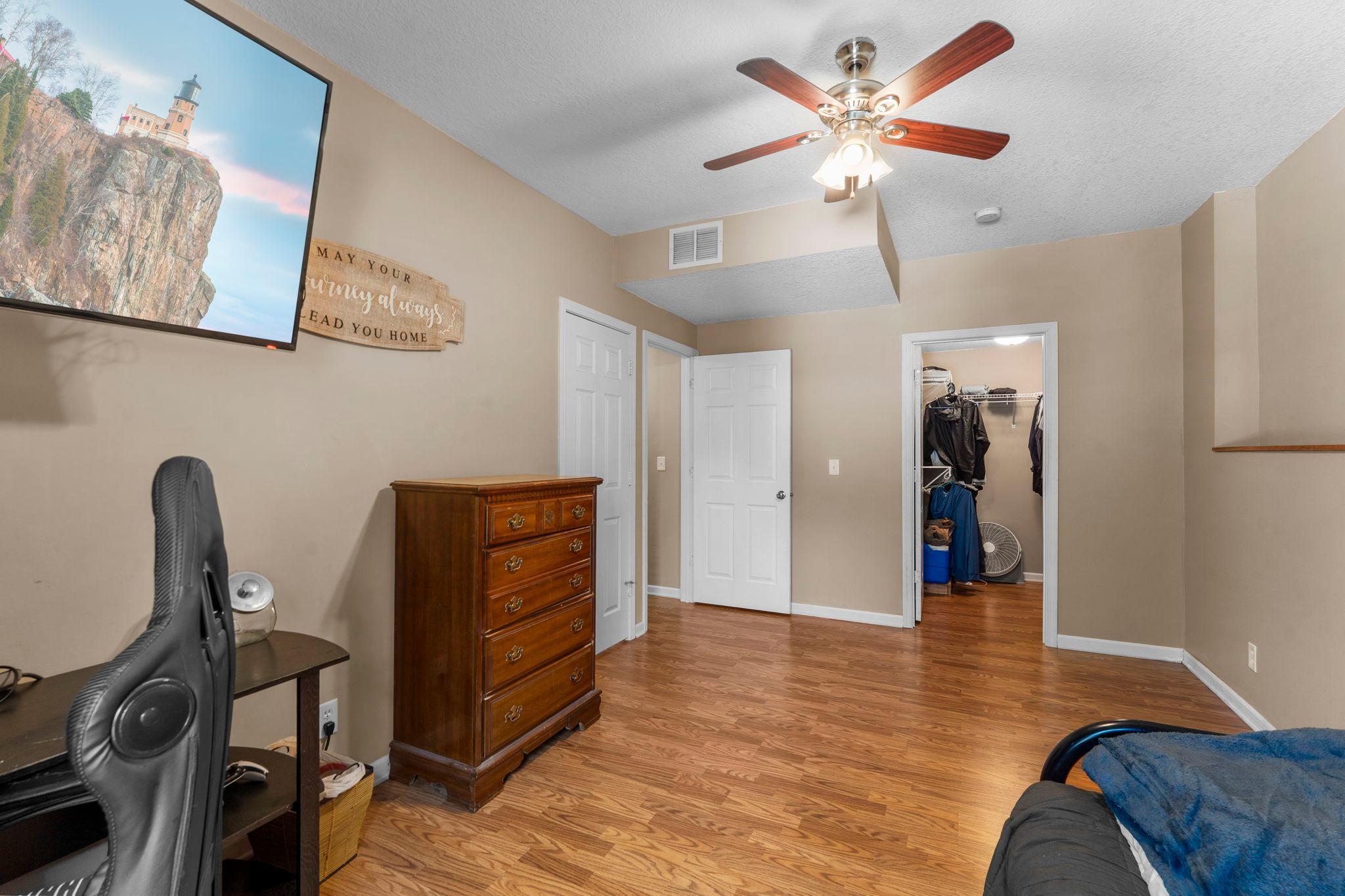 60-web-or-mls-4971 Hamlet Ave N-268.jpg