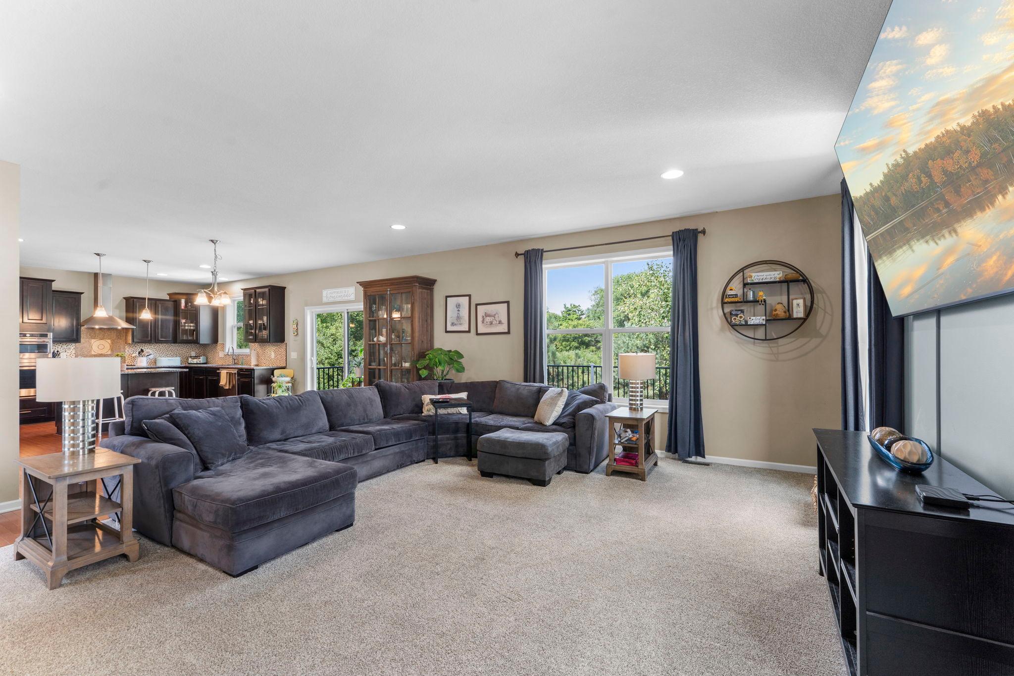 19-web-or-mls-4971 Hamlet Ave N-168.jpg
