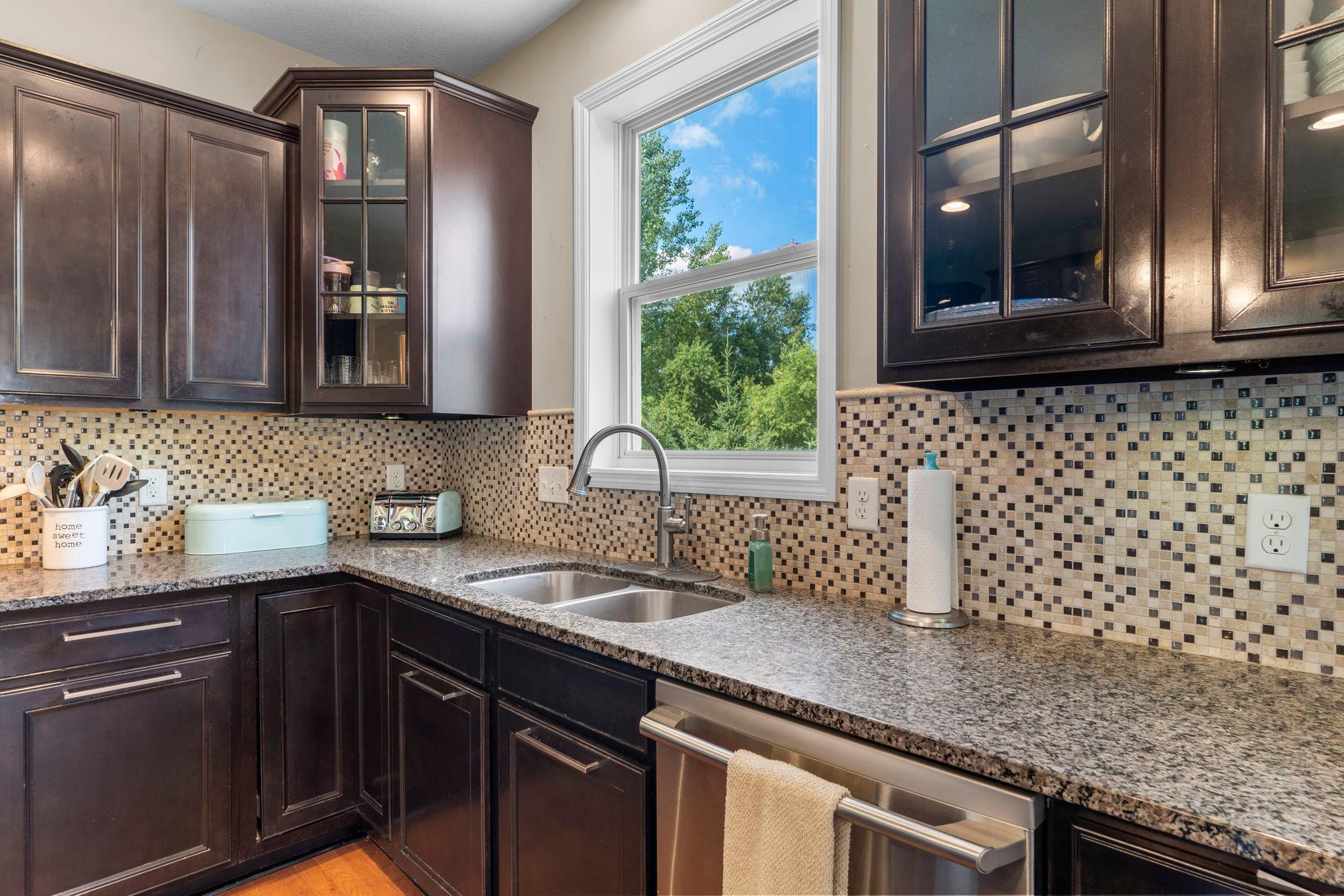 30-web-or-mls-4971 Hamlet Ave N-213.jpg