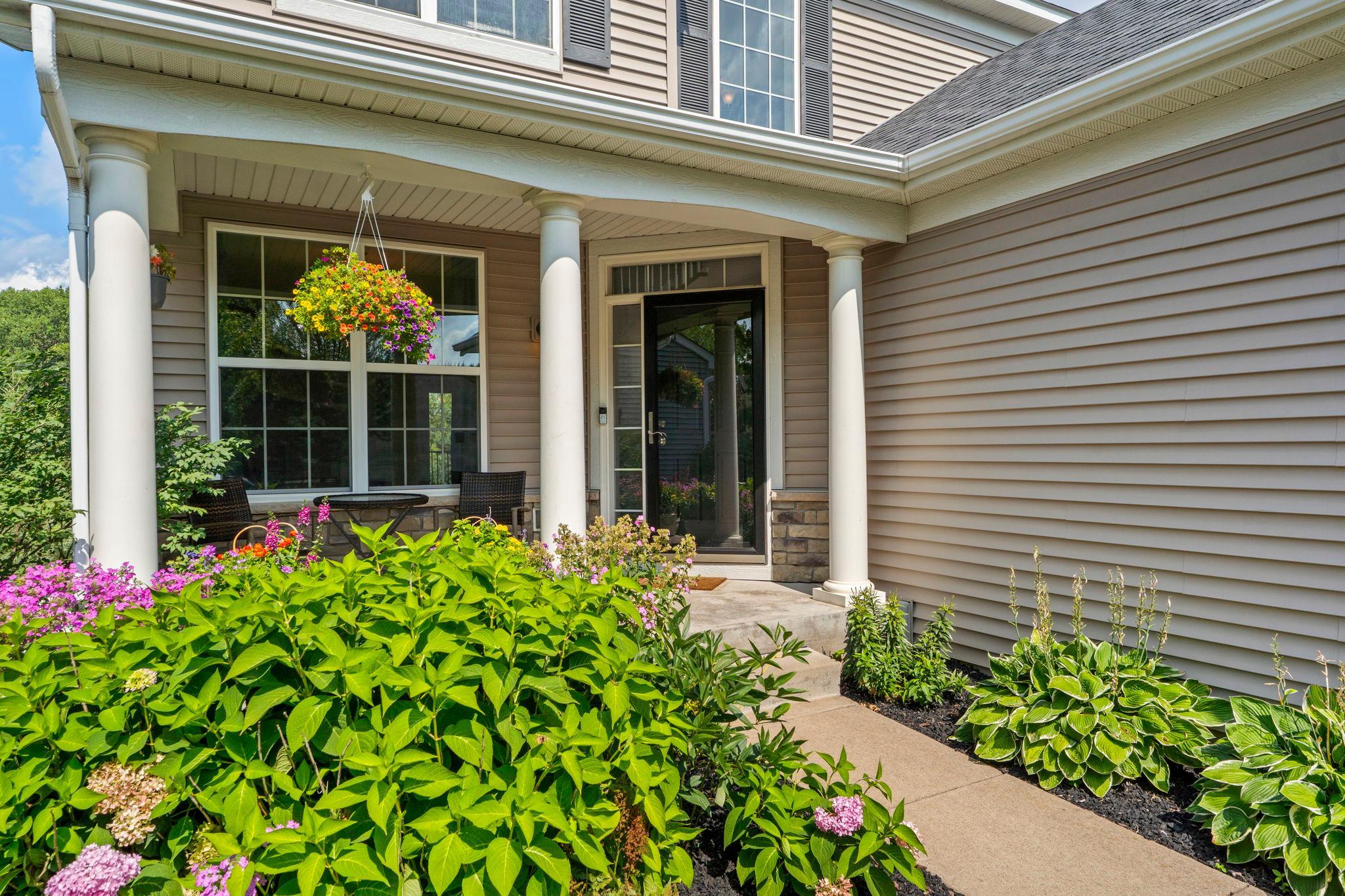 15-web-or-mls-4971 Hamlet Ave N-61.jpg