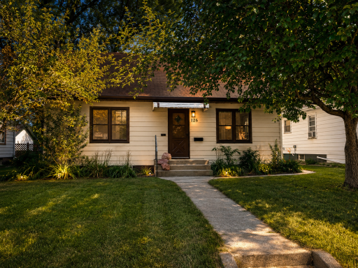 Welcome to 126 Riverside Dr NE.