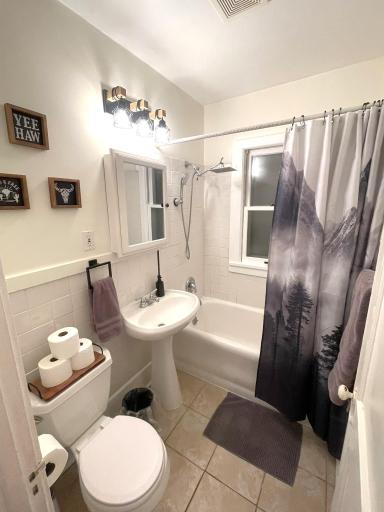 3852 Standish Avenue, Minneapolis, MN 55407