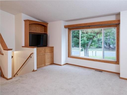 004-020-Living Room-1024x768.jpg