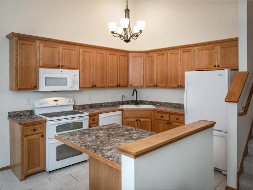 006-002-Kitchen-1024x768.jpg