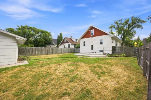1021 9th Avenue N, Fargo, ND 58102