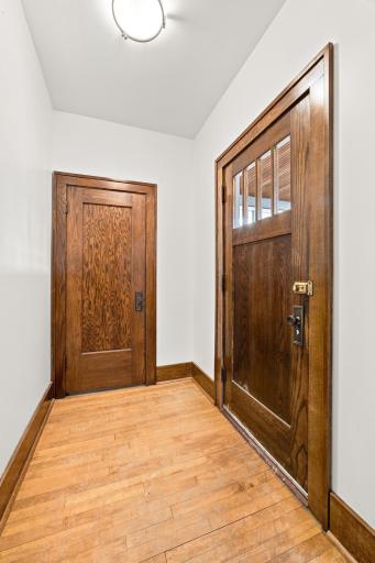 1021 9th Avenue N, Fargo, ND 58102