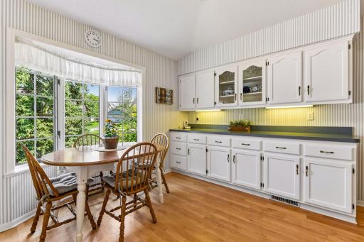 1774 Green Crest Drive, Victoria, MN 55386