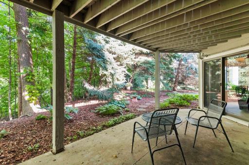 1774 Green Crest Drive, Victoria, MN 55386