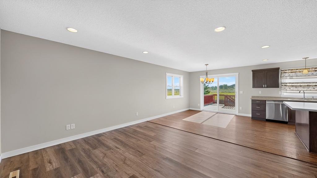 124 bed 2 bath home for sale 500 6th Ct SE Dover MN 55929.jpg