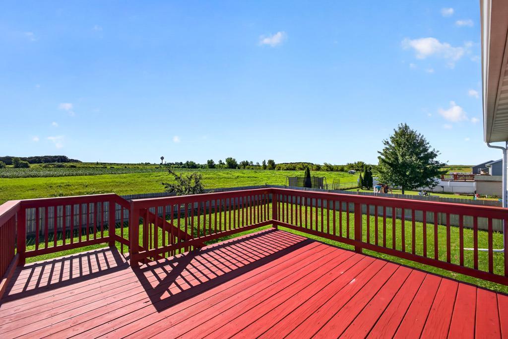 4 bed 2 bath home for sale 500 6th Ct SE Dover MN 55929