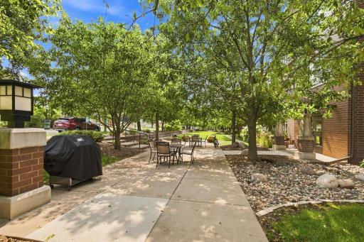 12 Street parking available - perfect for having guests over or bringing in the groceries