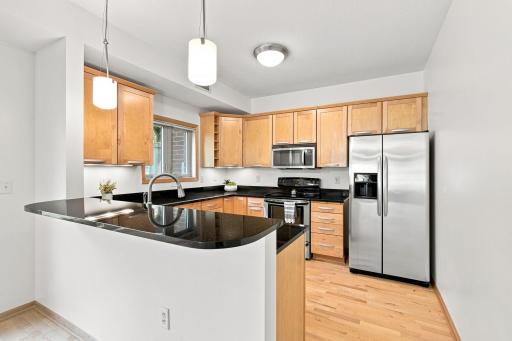 Kitchen with breakfast bar