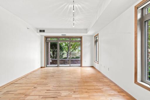 21 Living room with so many options - make it your own!