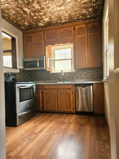 KITCHEN.2.jpg