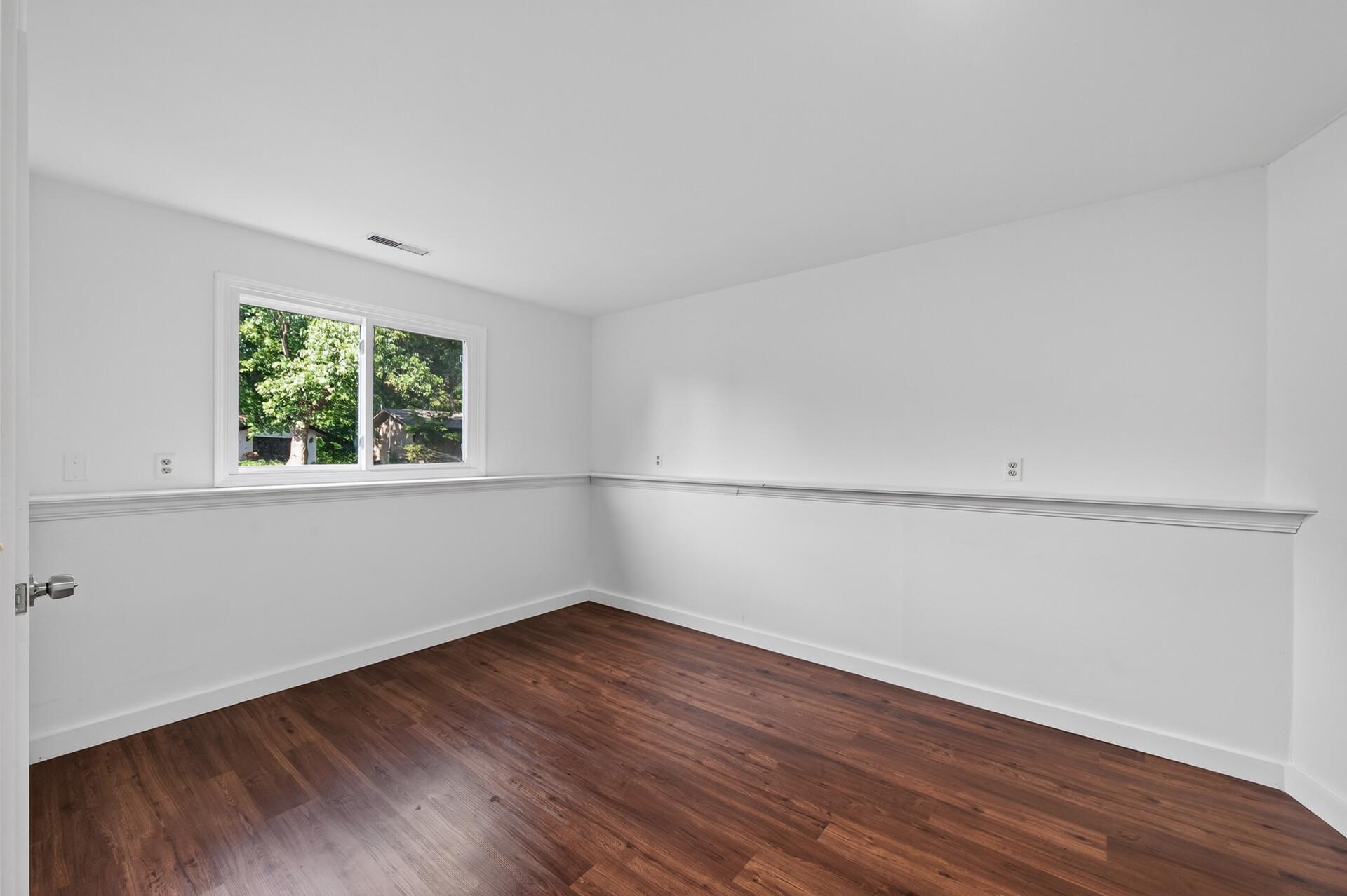 21_8041_60__Ave21_mls.jpg