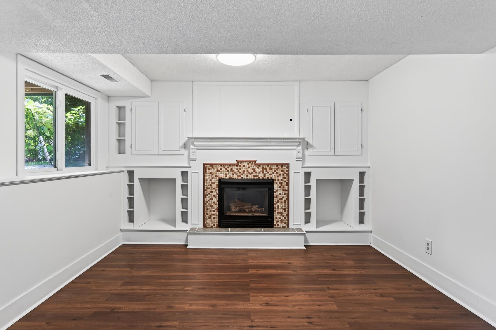 19_8041_60__Ave19_mls.jpg
