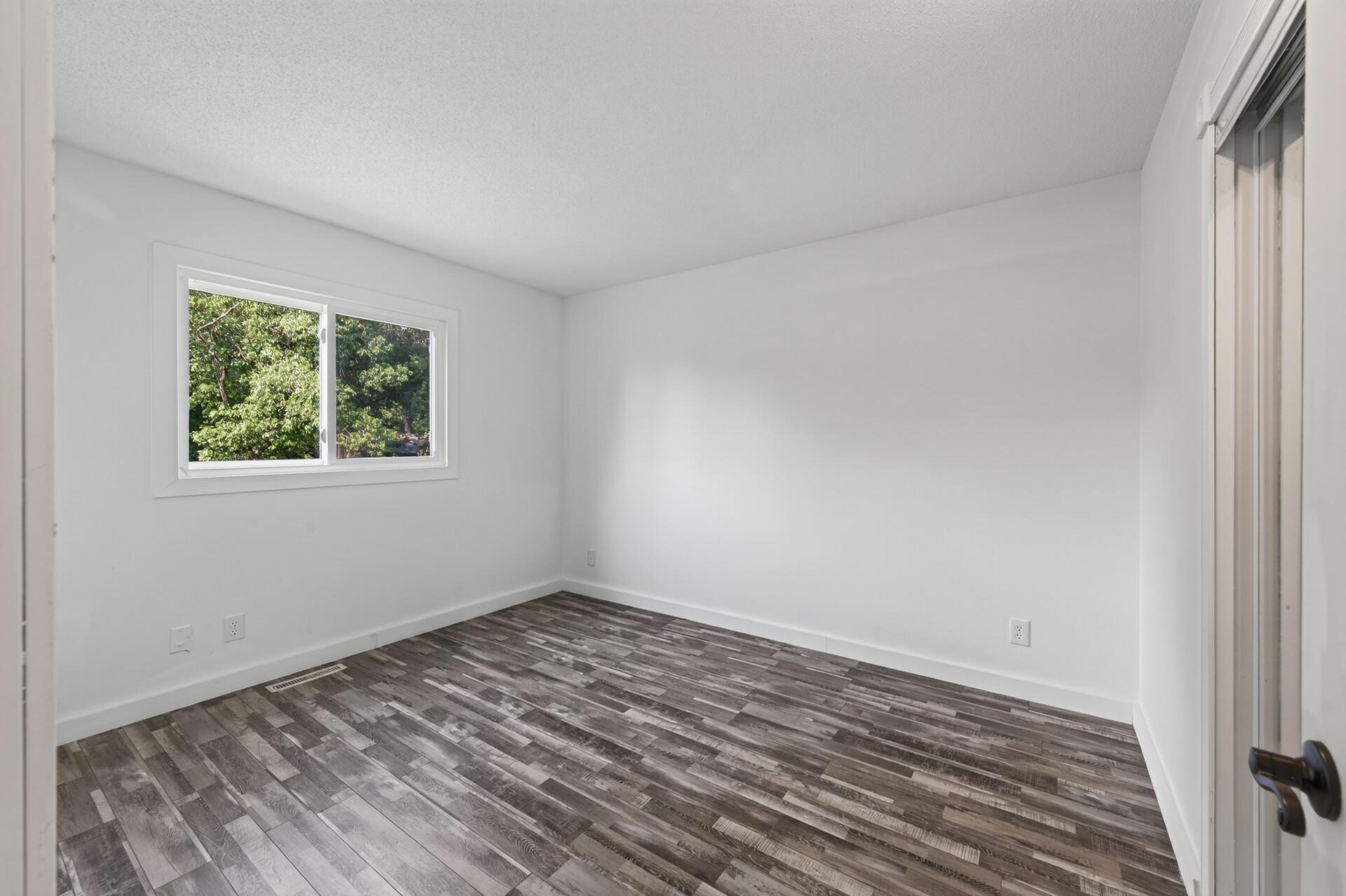 15_8041_60__Ave15_mls.jpg