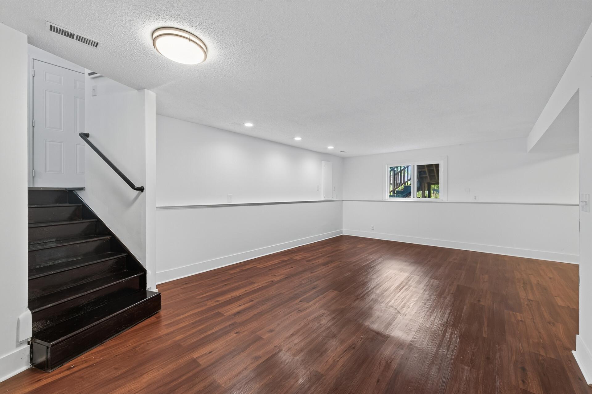 17_8041_60__Ave17_mls.jpg