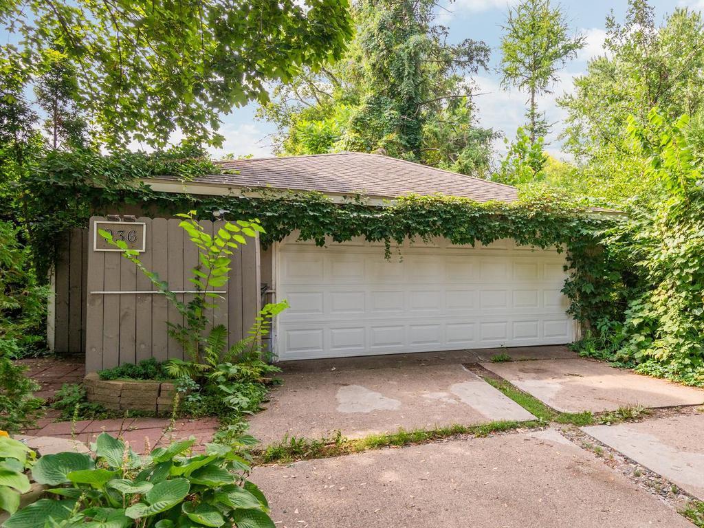 23w x 21d Garage allows for off-street parking!