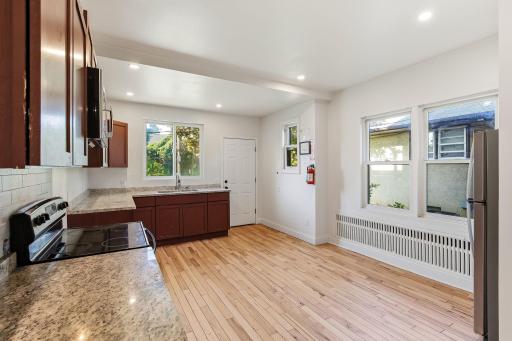 852 Ashland Avenue, Saint Paul, MN 55104