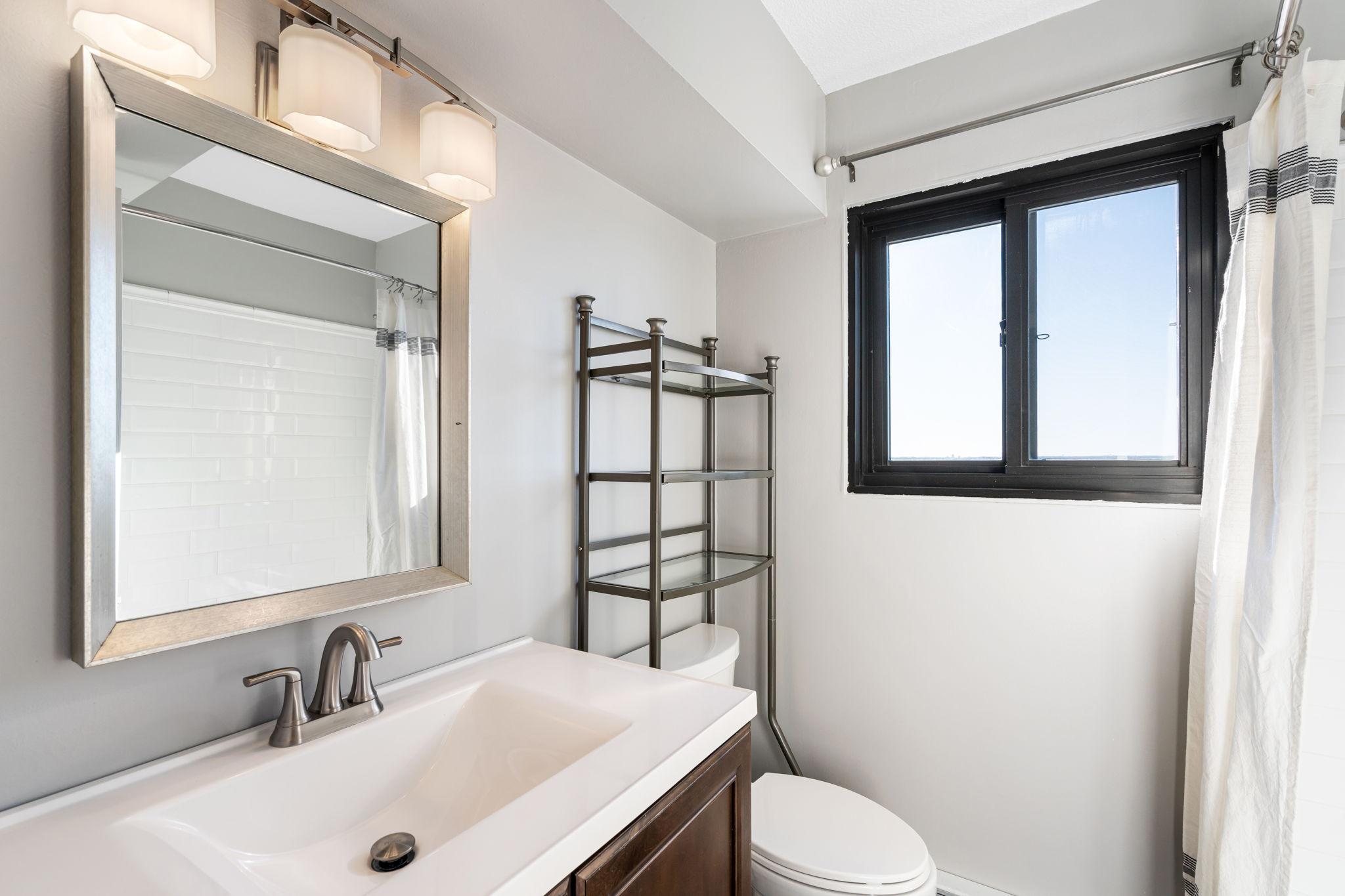 Full Bathroom.