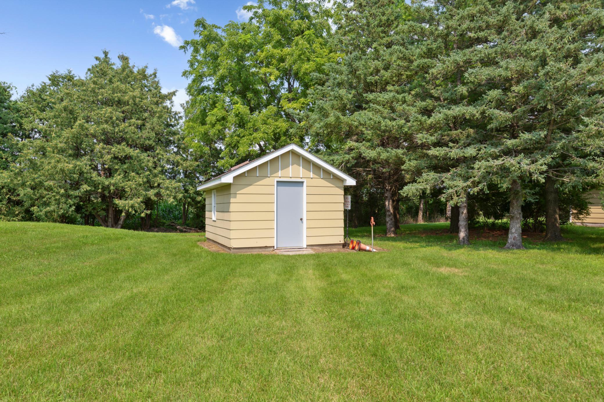 34 shed.jpg