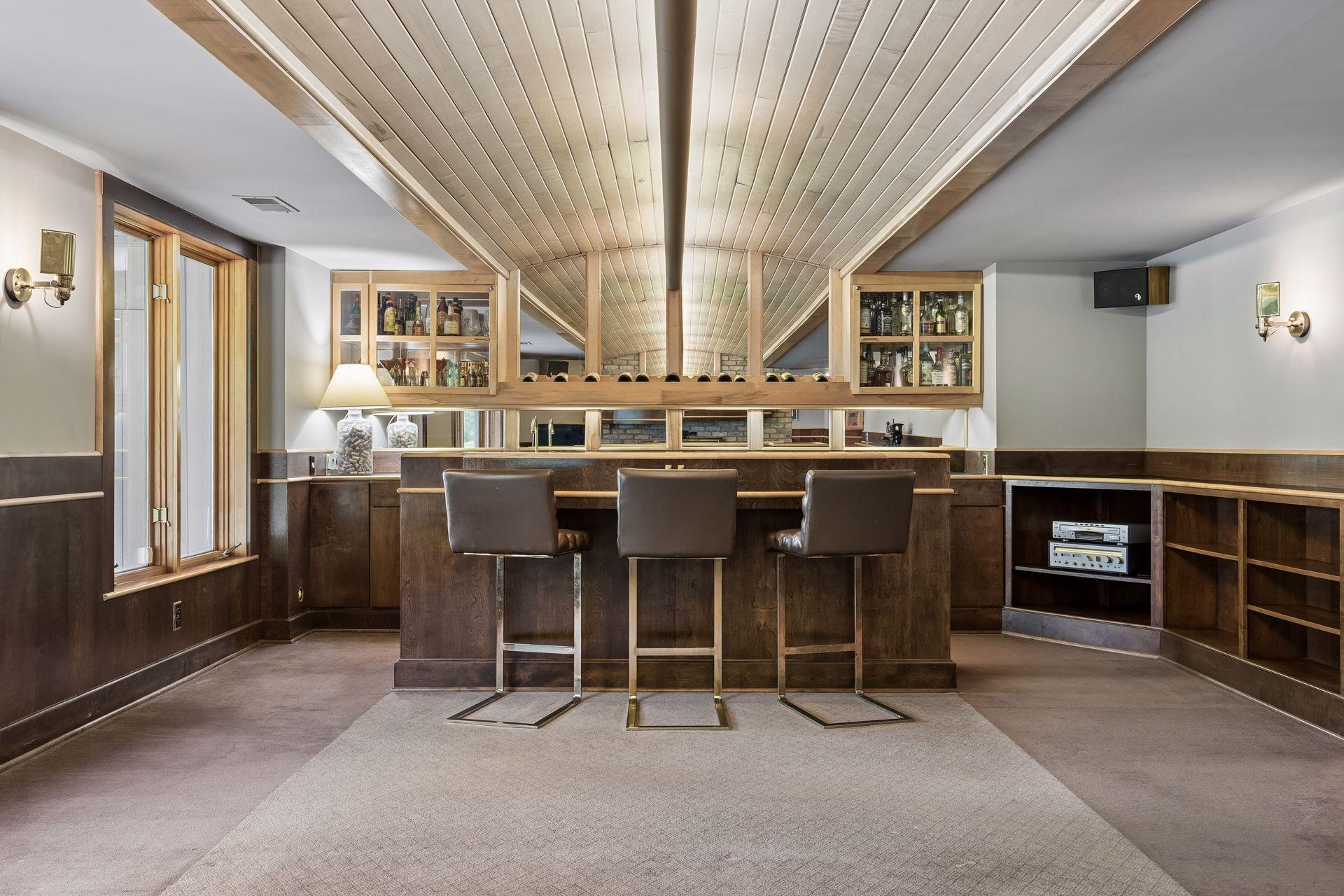 well appointed marble top bar, creating a truly unique setting