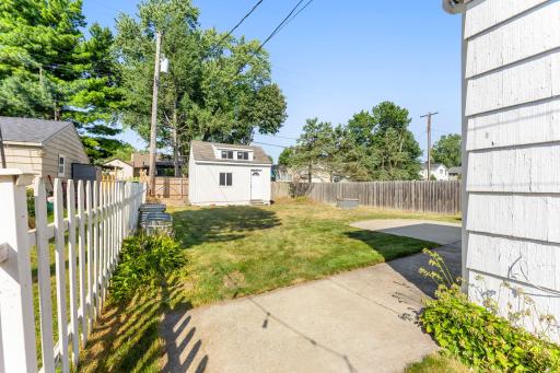 Detached bonus studio in the backyard.