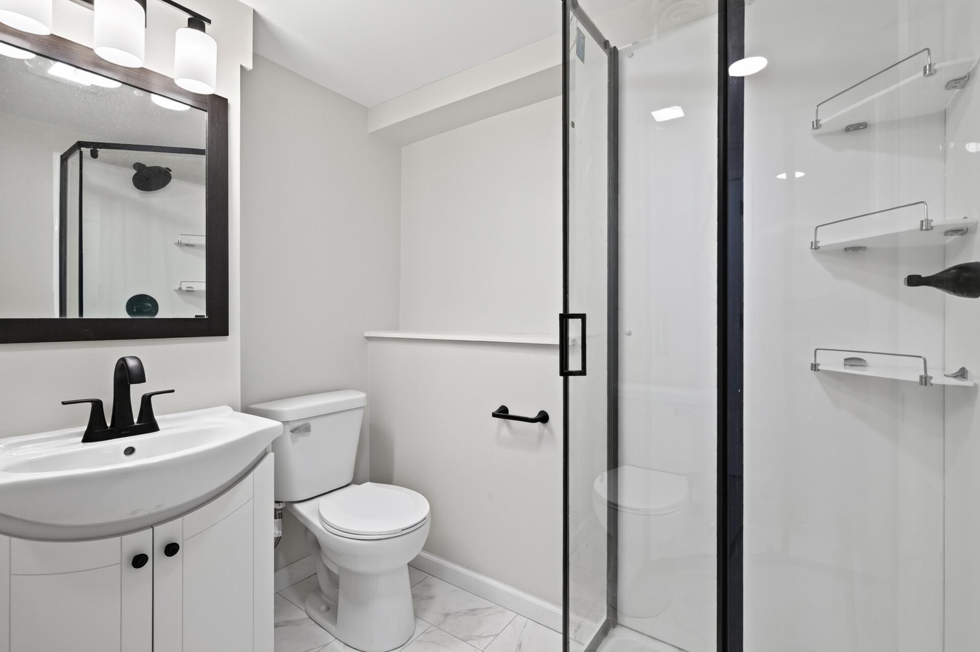Lower level bathroom all renovated! 3/4 bath!