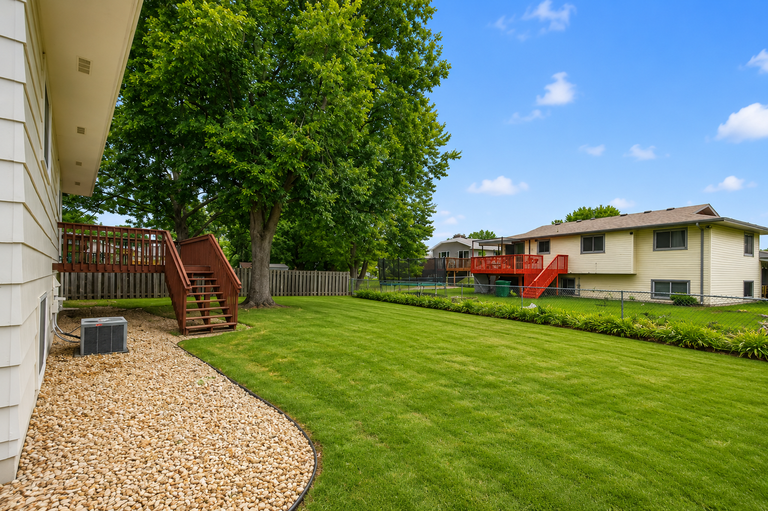 Fully fenced in yard!