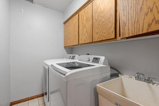 24-web-or-mls-1407 Bay Point Dr SE-24.jpg