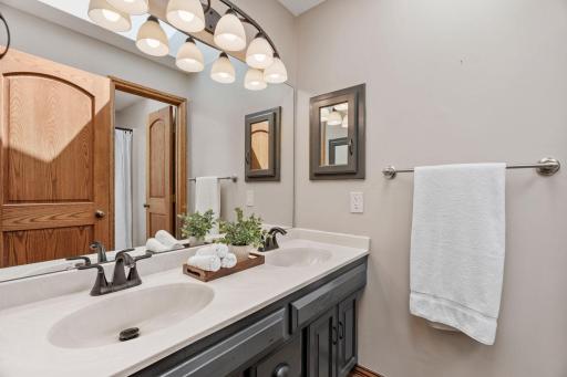 36-web-or-mls-1407 Bay Point Dr SE-36.jpg