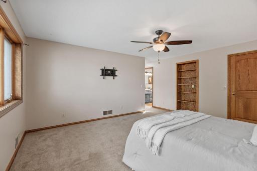 34-web-or-mls-1407 Bay Point Dr SE-34.jpg