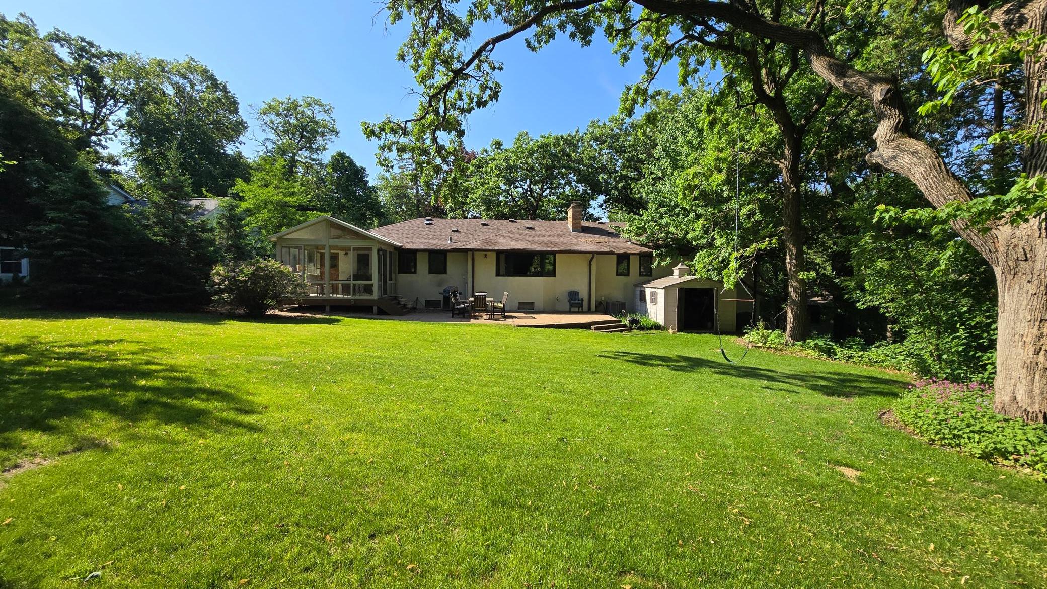 Spacious backyard!