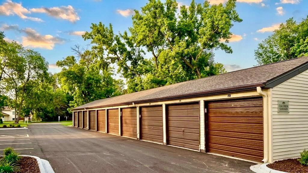 Storage Units/Garage Area Dedicated storage garage units on-site because everyone needs a place to stash the stuff that doesn't fit inside.