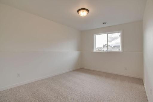 6739 Selkirk Drive S, Fargo, ND 58104