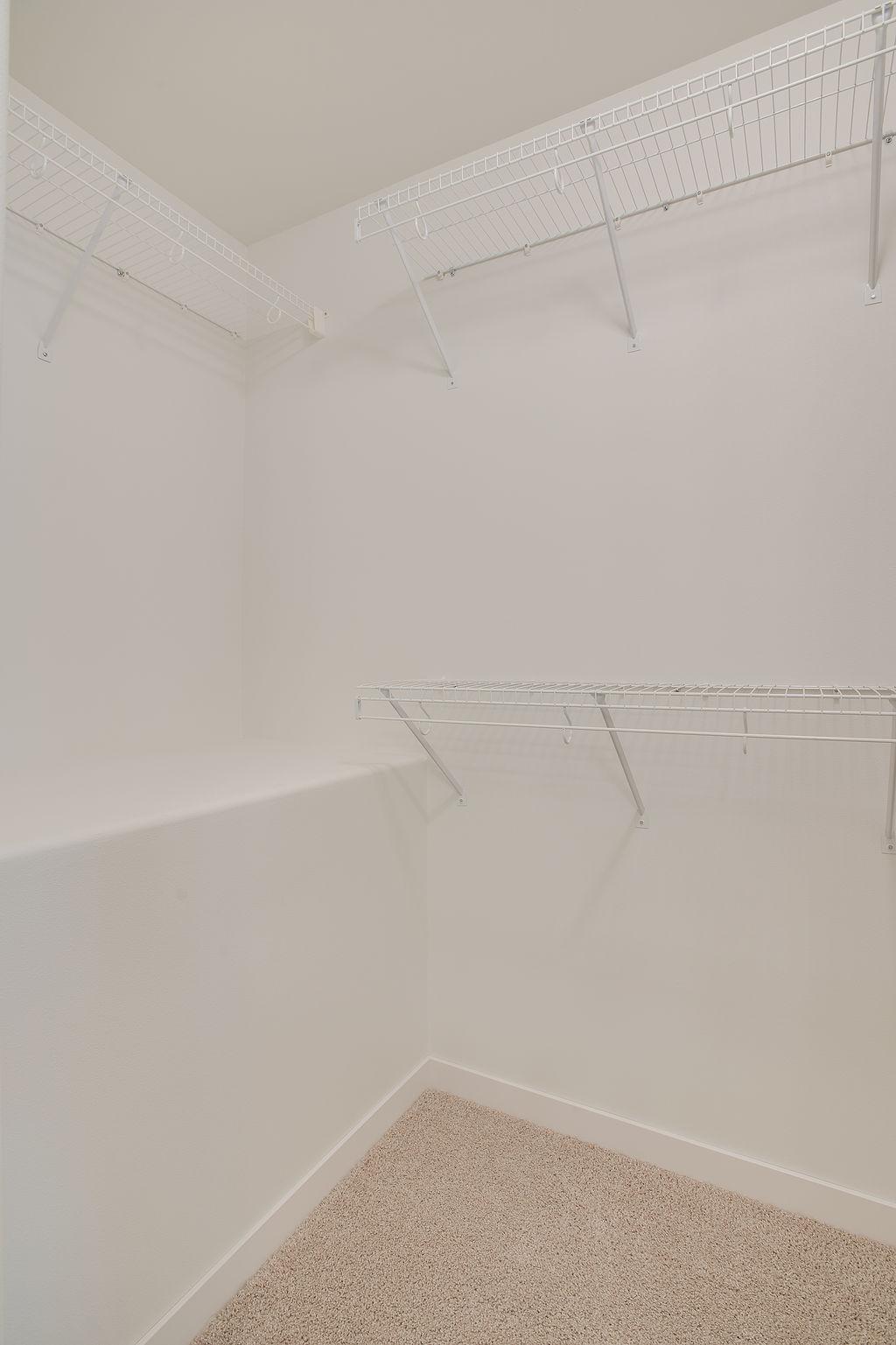 6739_SELKIRK_DR_S-27.jpg