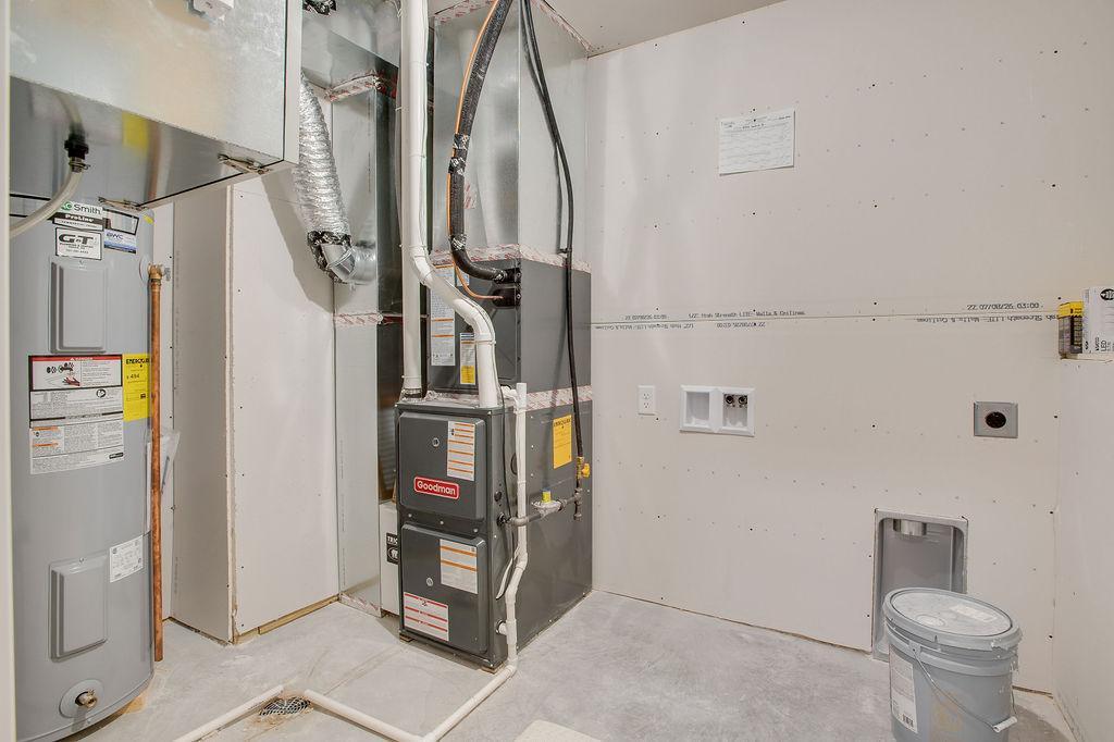 6739_SELKIRK_DR_S-43.jpg